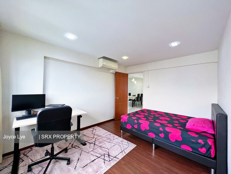 Blk 212 Jurong East Street 21 (Jurong East), HDB 5 Rooms #431114711